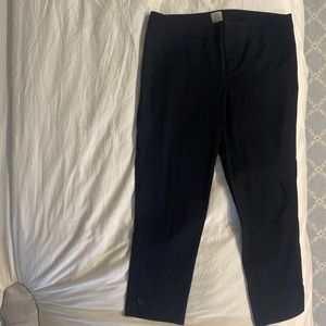 Black, cropped Ecru pants